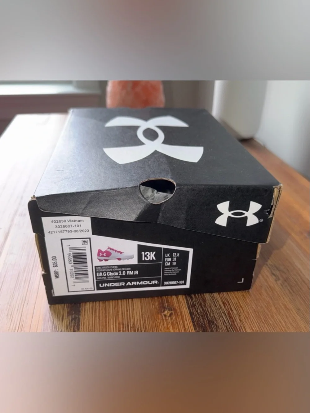 Cleats - Picture 2 of 9